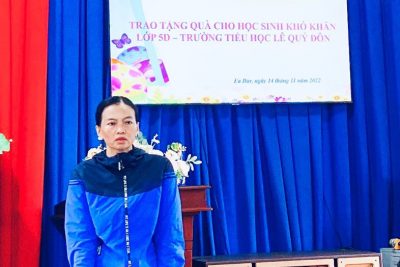 CHƯƠNG TRÌNH TRAO TẶNG QUÀ CHO HỌC SINH CÓ HOÀN CẢNH KHÓ KHĂN  CỦA GIA ĐÌNH BÀ NGUYỄN THỊ NHƯ NGUYỆT – THÔN HỮU NGHỊ – XÃ EA ĐAR – HUYỆN EA KAR – ĐĂK LĂK