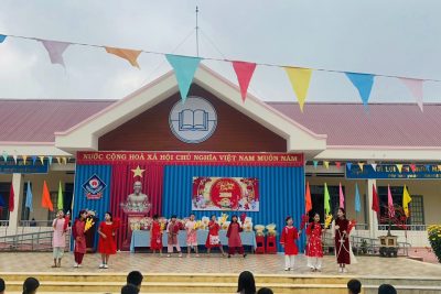 LIÊN ĐỘI TỔ CHỨC CHƯƠNG TRÌNH XUÂN TÌNH NGUYỆN TẶNG QUÀ TẾT CHO HỌC SINH NGHÈO NĂM 2024